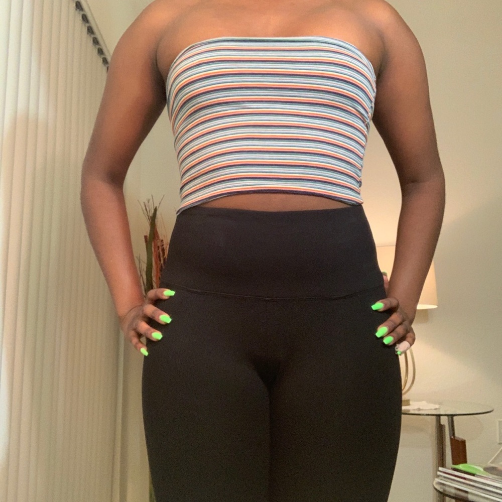 💚BRANDY MELVILLE RAINBOW ALTER TOP